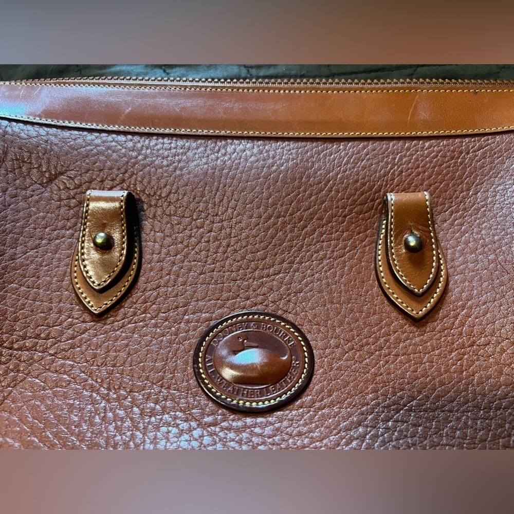 Vintage Dooney and Bourke pebble British Tan vachetta leather satchel bag. - Picture 6 of 10